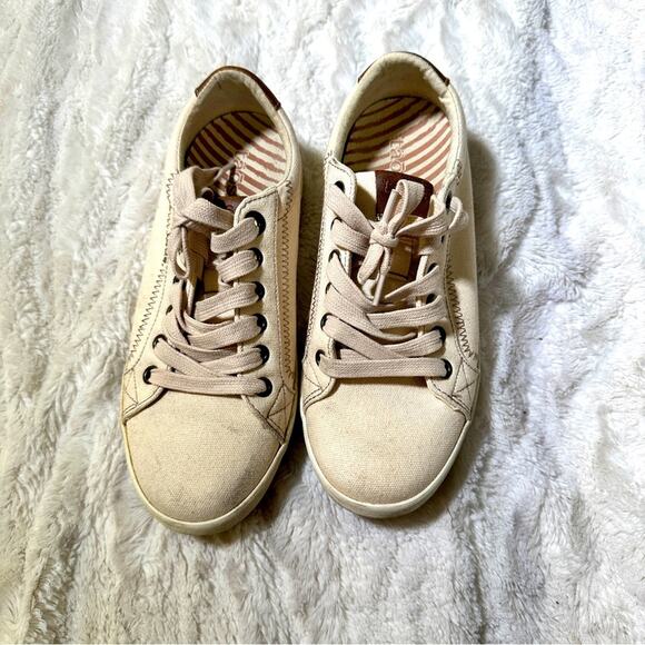 Taos Size 7.5 White Star Burst Sneaker Comfort Casual Neutral Minimalist Tourist - Picture 1 of 8